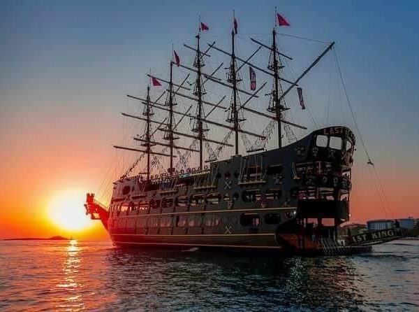 Sunset Boat Tour in Alanya