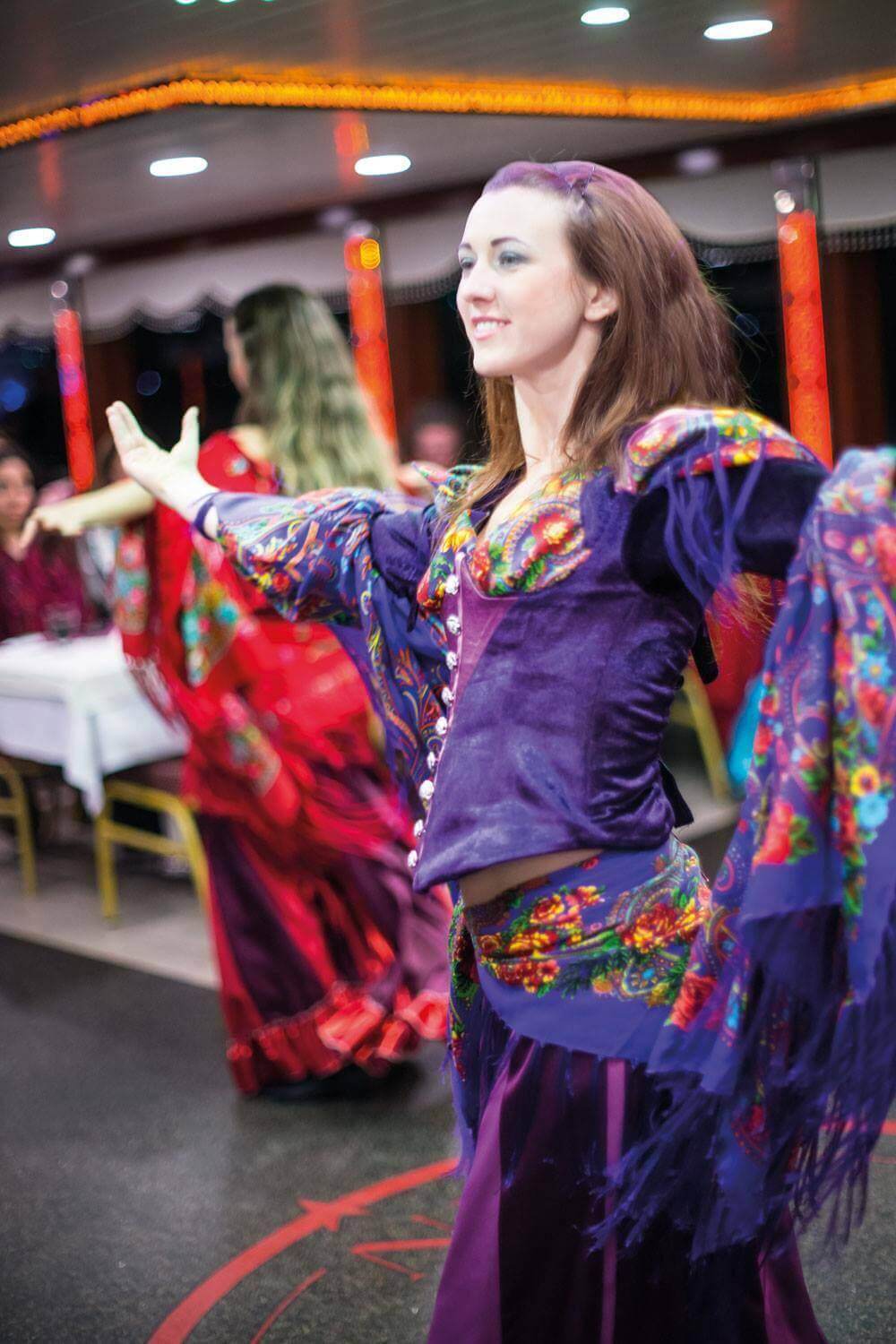 Istanbul Dinner Cruise (Bosphorus Boat Tour & Night Show)