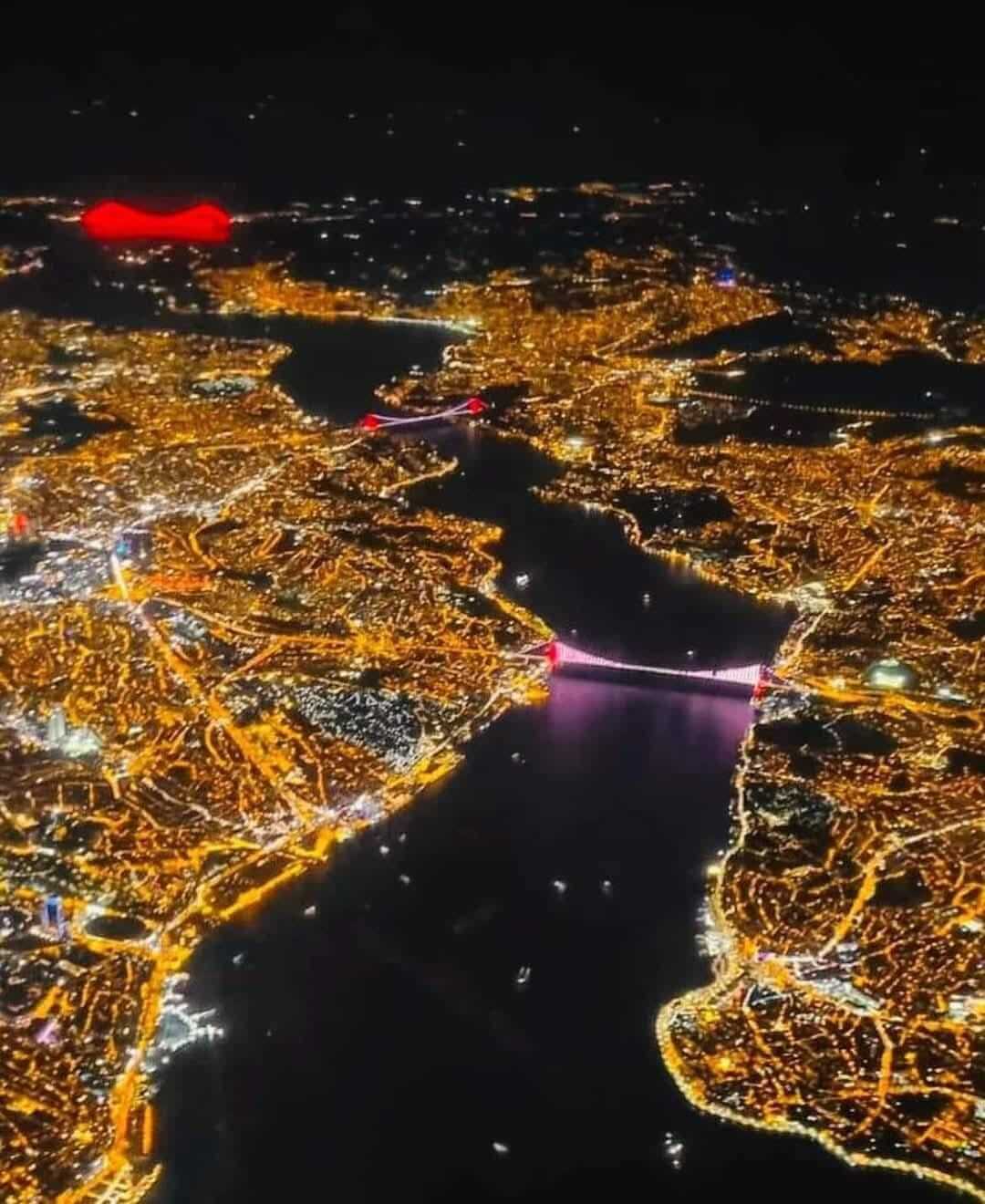 Istanbul Dinner Cruise (Bosphorus Boat Tour & Night Show)