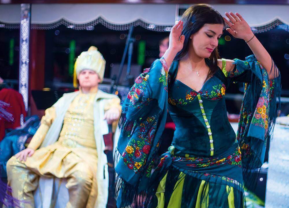 Istanbul Dinner Cruise (Bosphorus Boat Tour & Night Show)