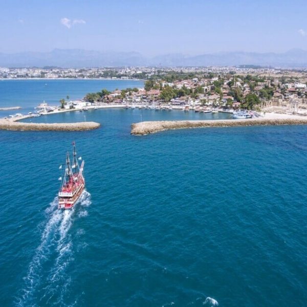 Laguna Pirate Boat Tour