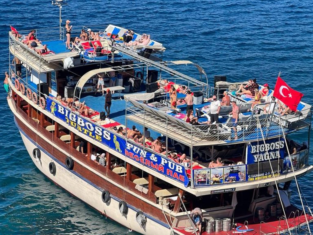Marmaris Yagna Boat Tour (Adults only)